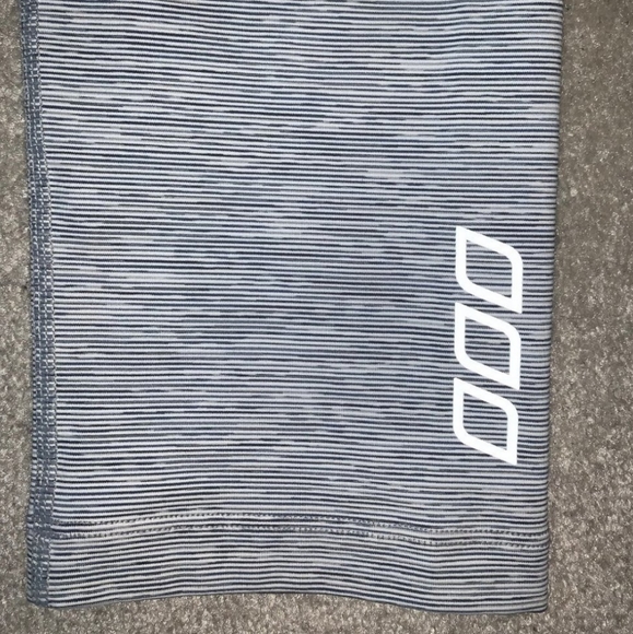 Lorna Jane Tech 7/8 Tight - Picture 6 of 7